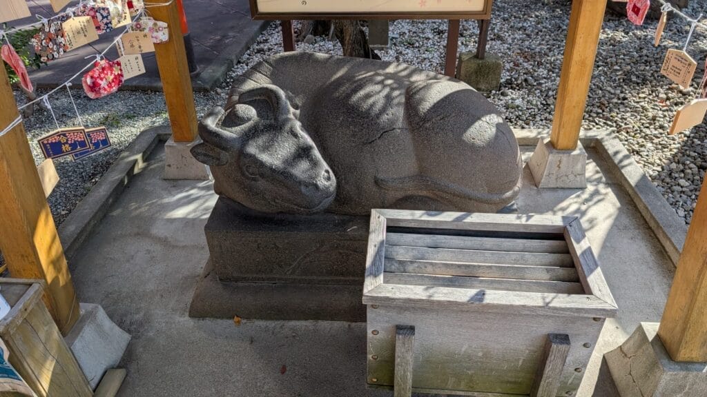 榴岡天満宮の撫牛
